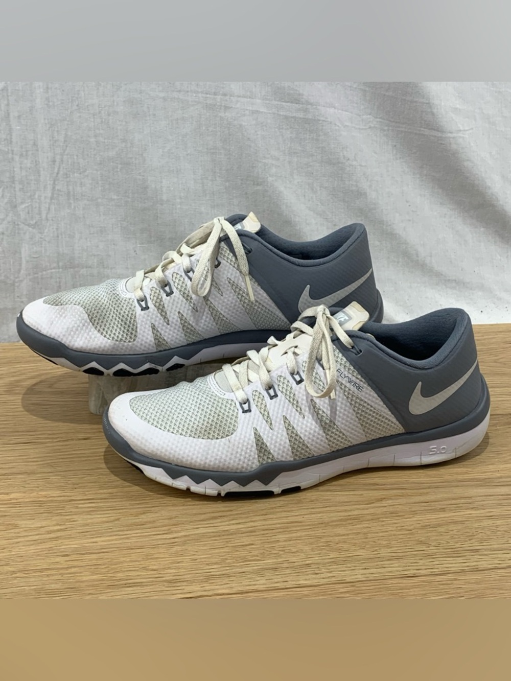 Nike Free 5.0 Trainer Flywire Men’s Size 9 Gray White Running Shoes